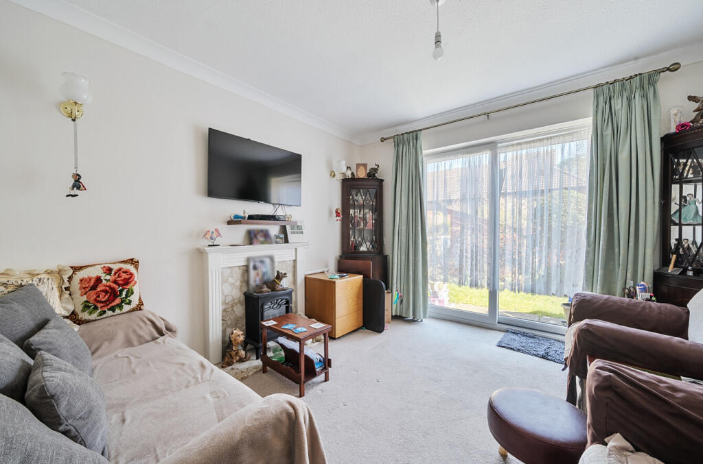 Candleford Gate, Tower Close, GU30 photo 2