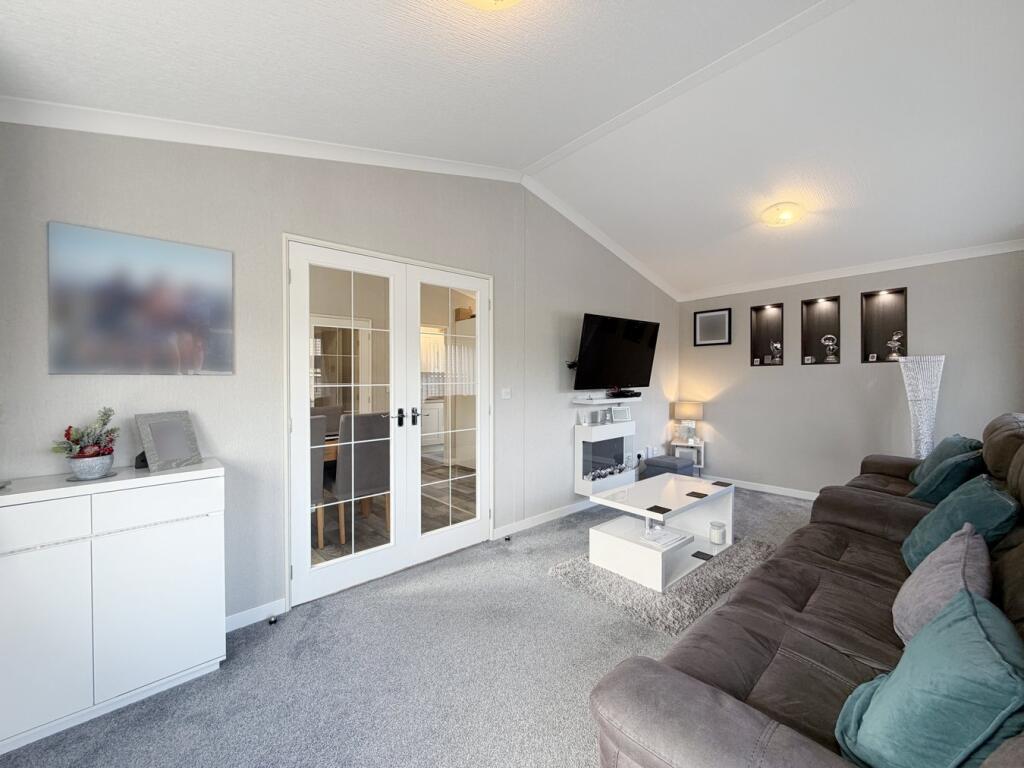 The Heath, Bucklesham, Ipswich, IP10 photo 3