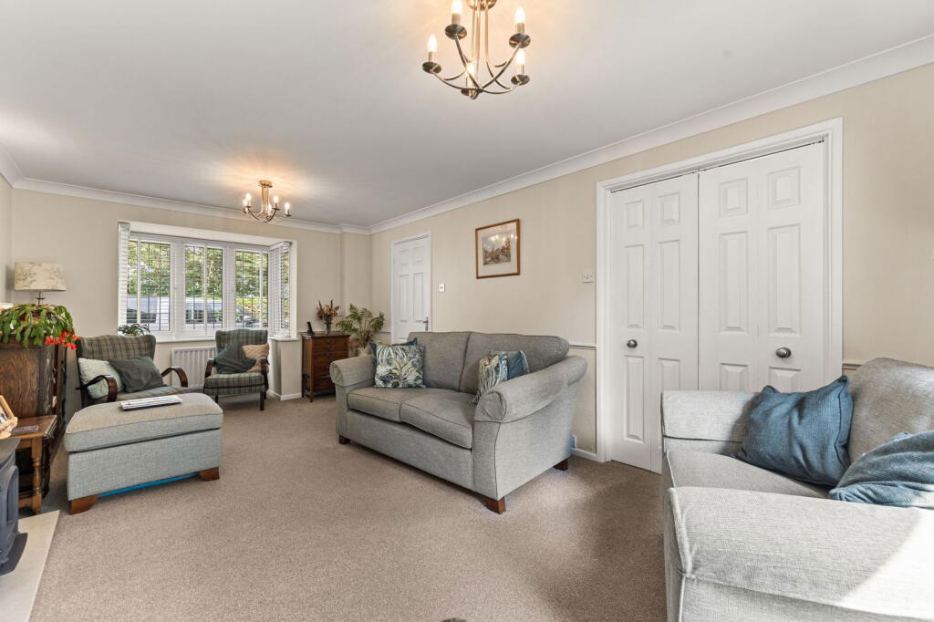 House in Kettering, Leisure Village - More