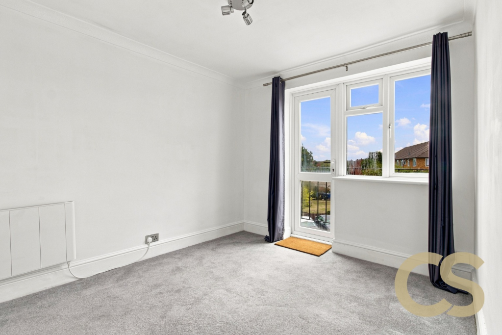 Apartment in Broxbourne, Cheshunt - More