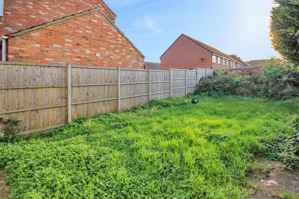 House in Wellingborough, Burrow's Bush - More