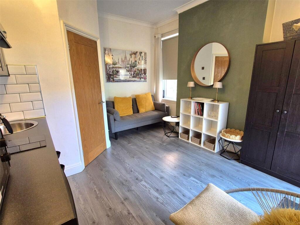 Apartment in Coventry, Earlsdon - View 4