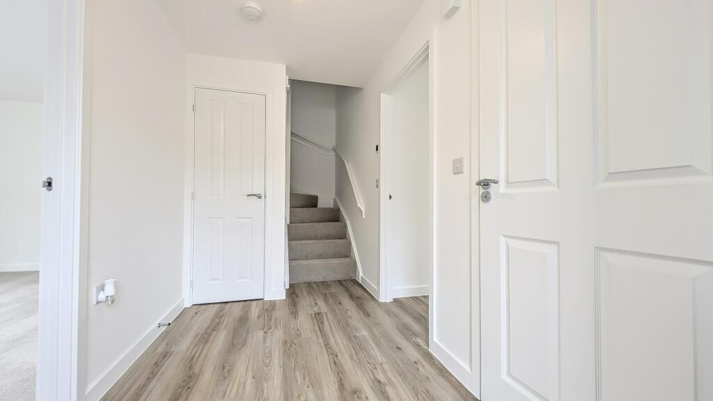 House in Guildford - View 2