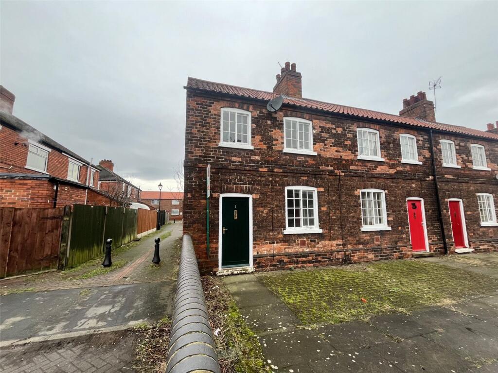 Main image of property: Redbourne Street, Scunthorpe, Lincolnshire, DN16