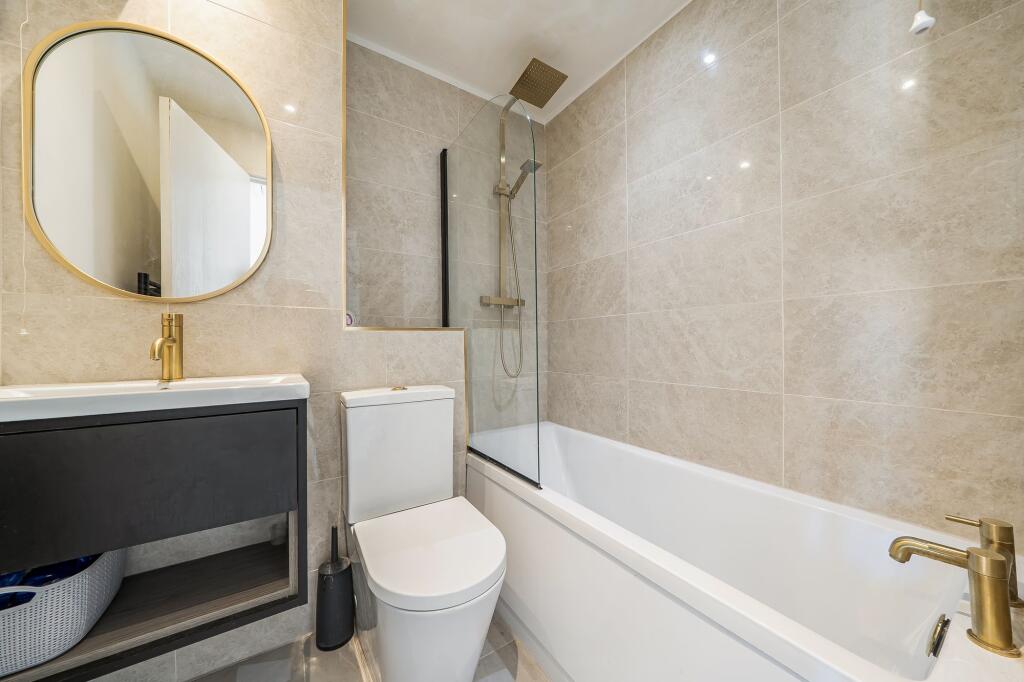 House in London - View 4