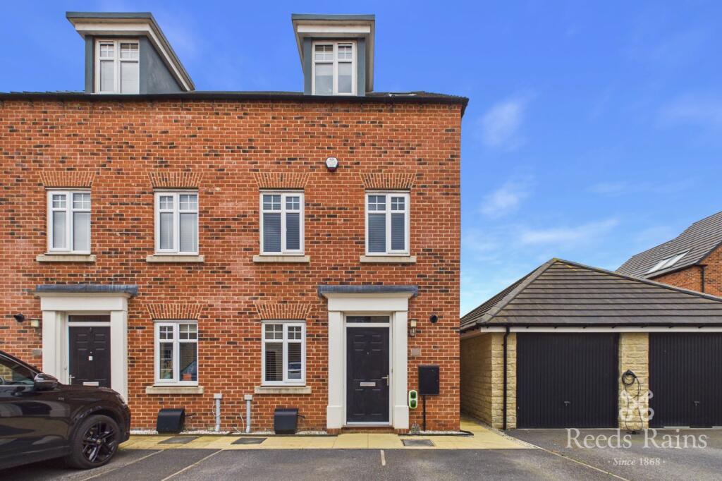 Main image of property: Heathfield Lane, Birkenshaw, Bradford, West Yorkshire, BD11