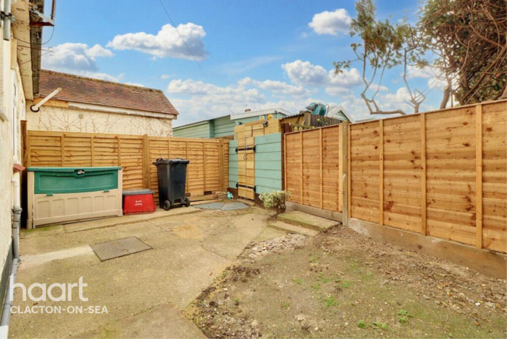Apartment in Clacton-on-Sea, Great Clacton - View 5