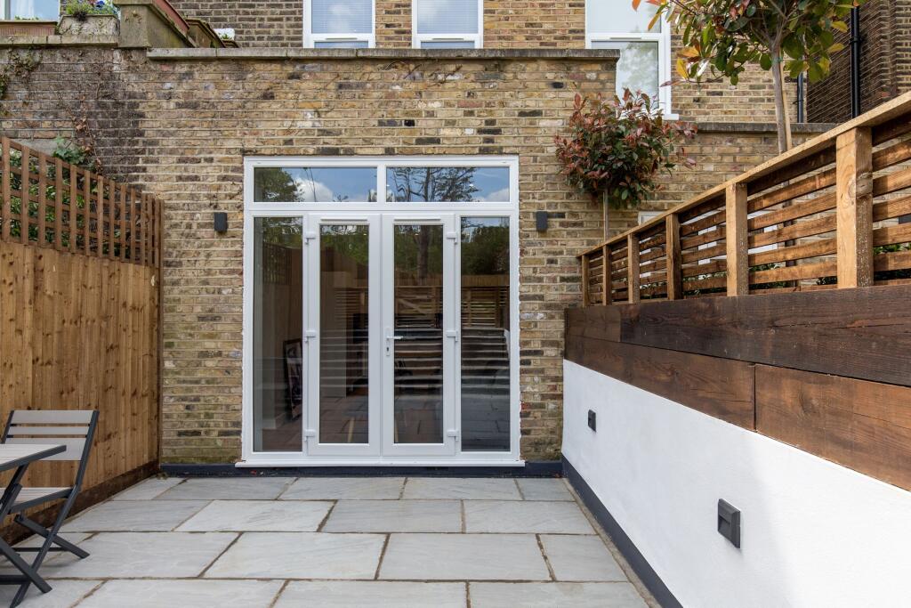 1 bedroom ground floor flat for rent