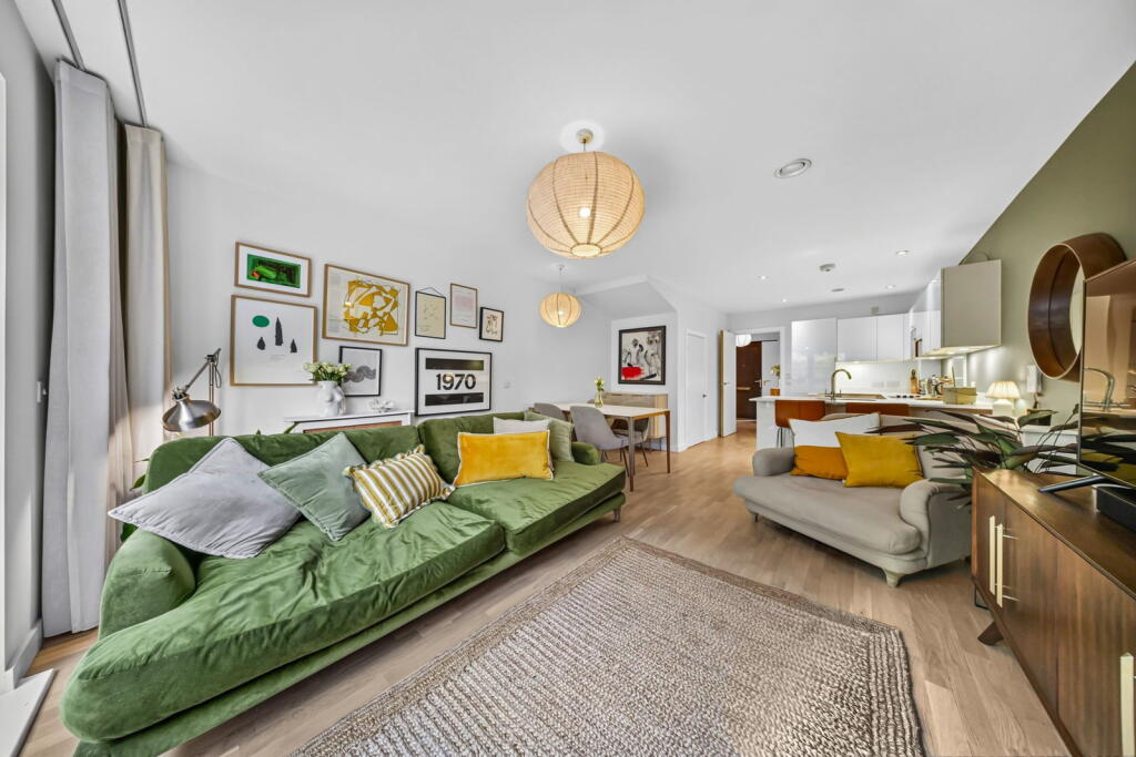 House in Manchester, New Islington, Miles Platting - More
