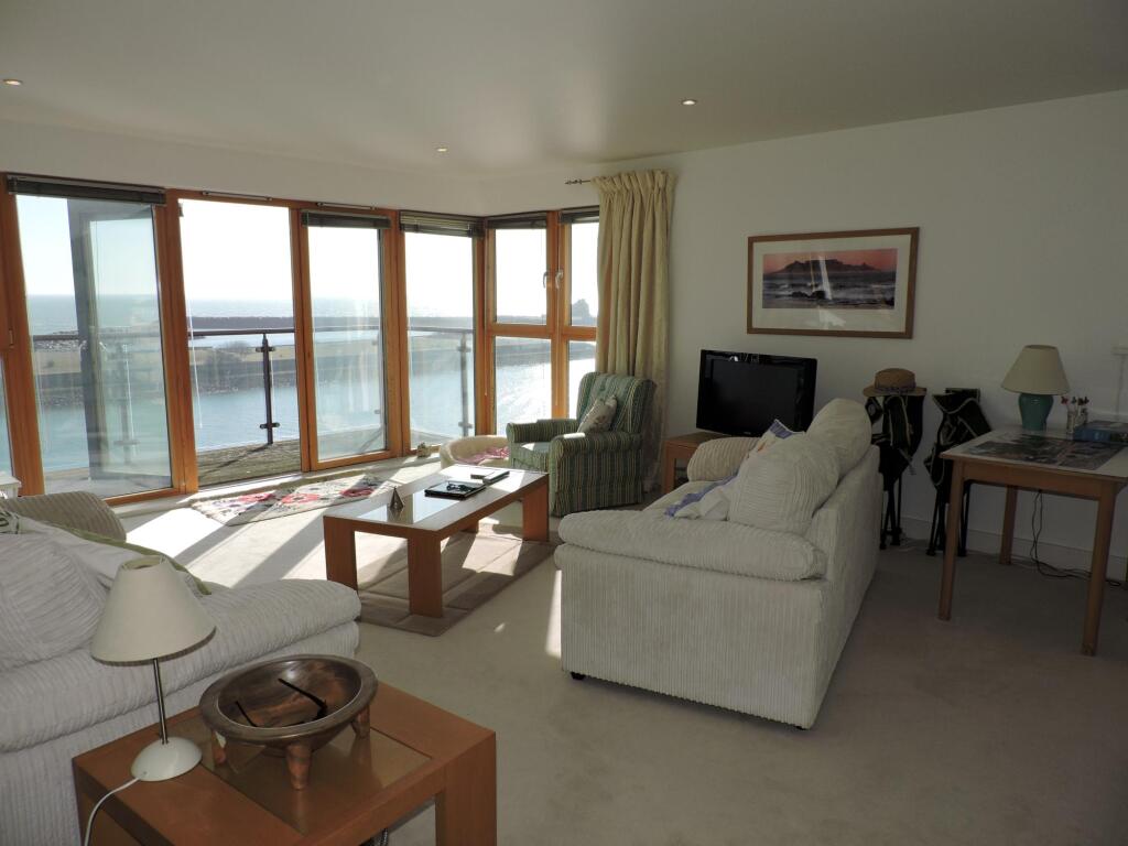 Apartment in Eastbourne, Midway Quay, Sovereign Harbour - View 3