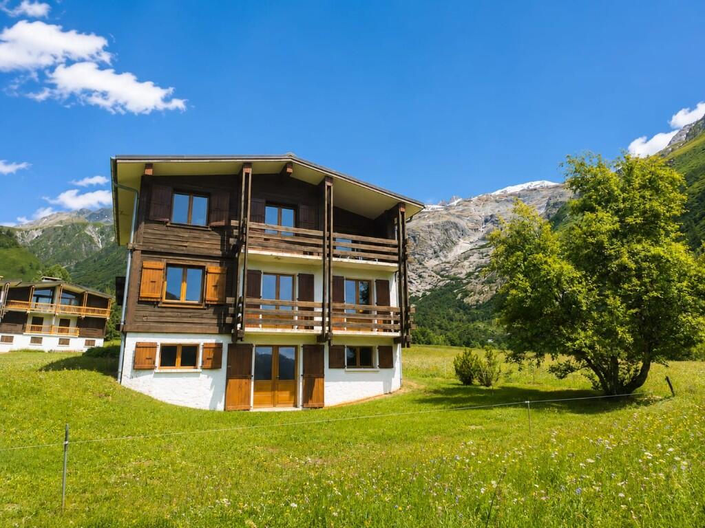 Main image of property: 74400 argentiere
