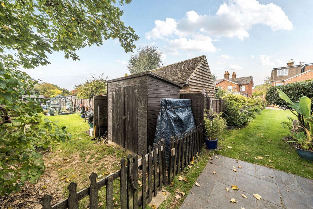House in Guildford - View 4
