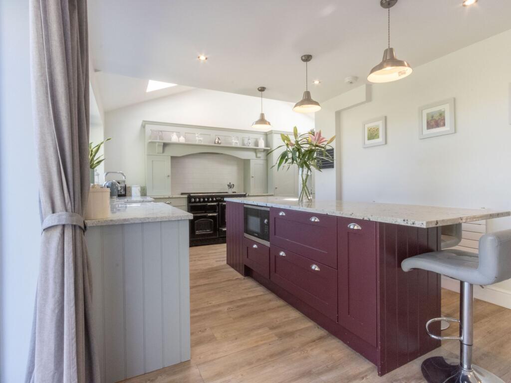 House in Hart, Winchfield - View 5