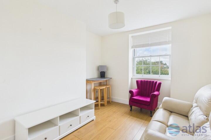 Apartment in Liverpool, Victoria Park, Wavertree - View 2