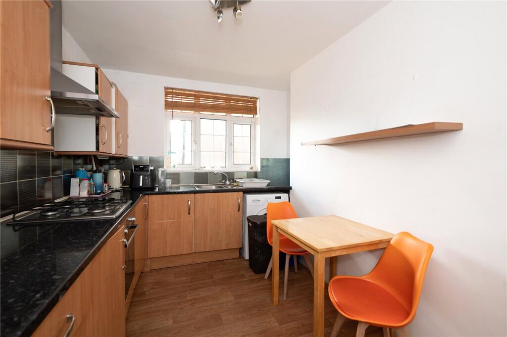 Apartment in Twickenham - View 5
