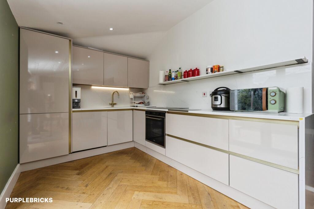 House in Stockport, Handforth - More