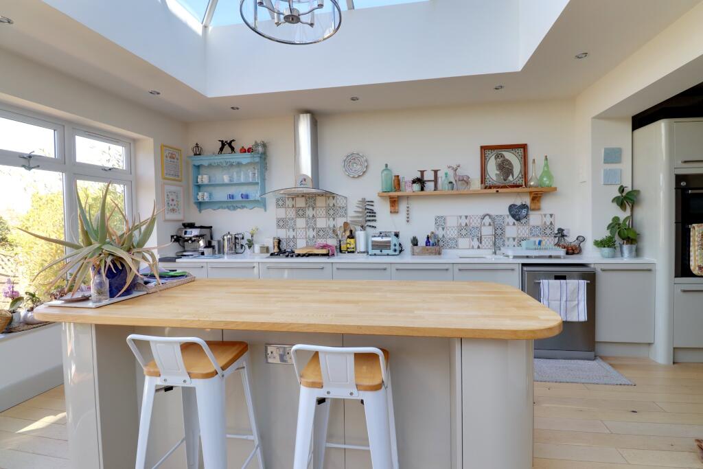 House in Portsmouth - More