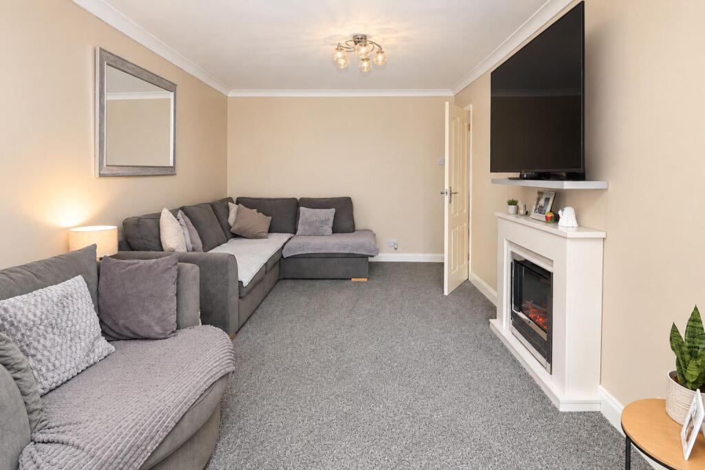 House in Braintree, Nounsley, Hatfield Peverel - More