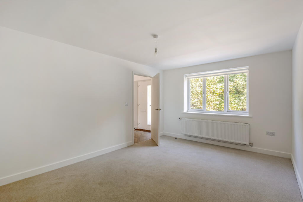 House in Tonbridge - View 3