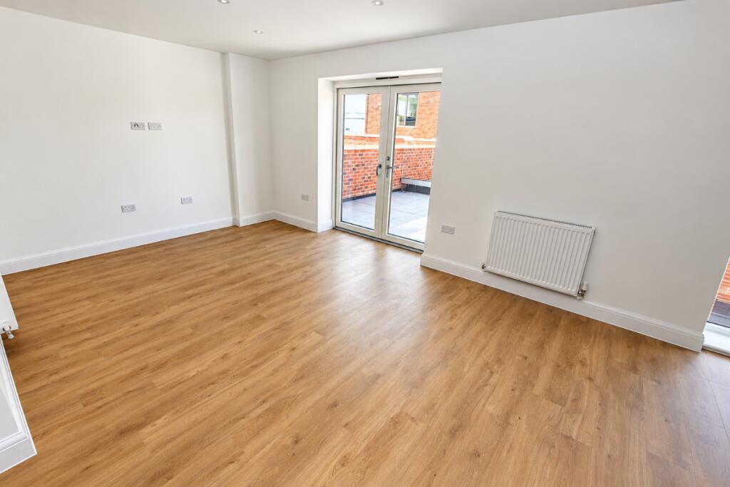 Apartment in Canterbury - View 3