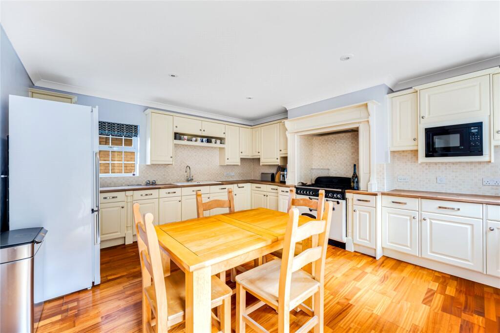Oakley Rise, Wilstead, Bedfordshire, MK45 photo 3