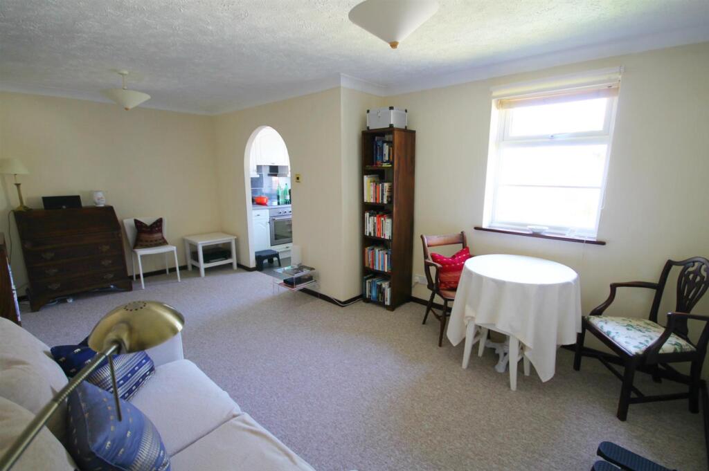 Apartment in Cambridge - View 2