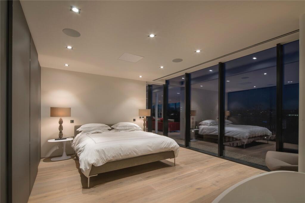 Apartment in London - View 5