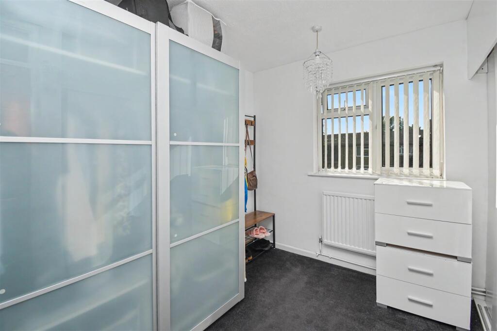 Apartment in Northampton - More