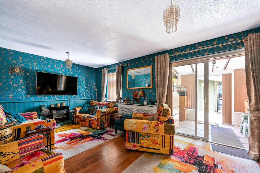 House in Guildford - View 2
