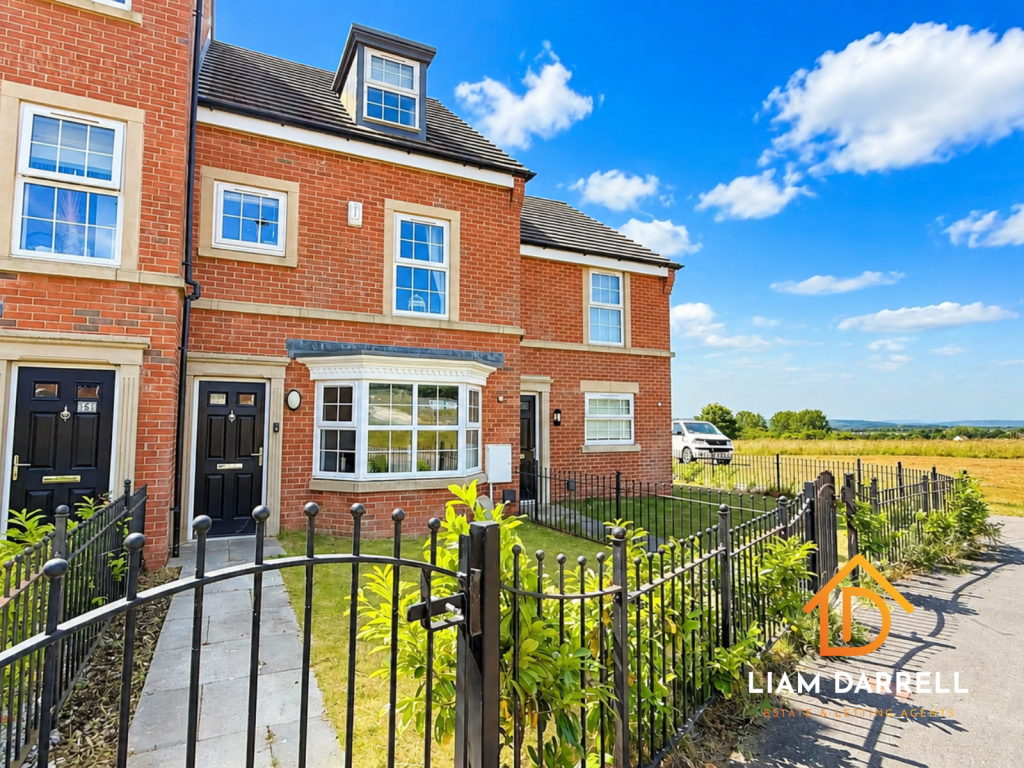3-bed terraced on Ashlar Drive, Eastfield, Scarborough, North Yorkshire, £210,000