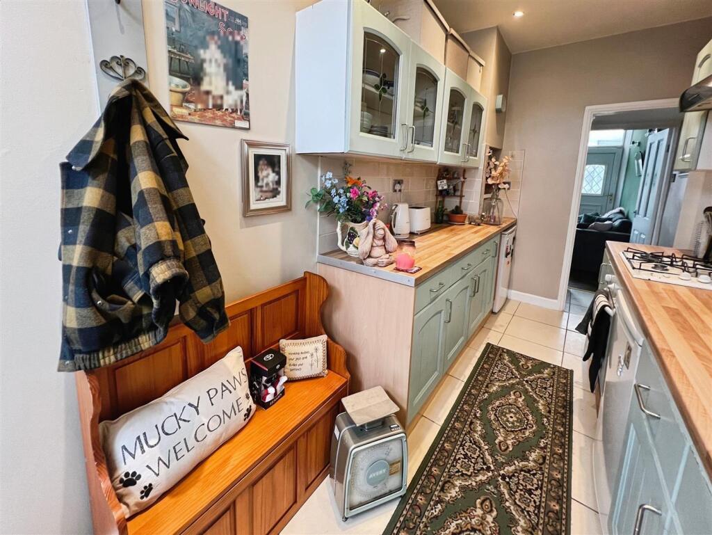 Undercliffe Road, Bradford, BD2 3BP - View 3