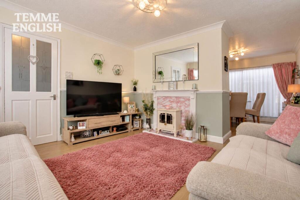 House in Basildon, Essex - More