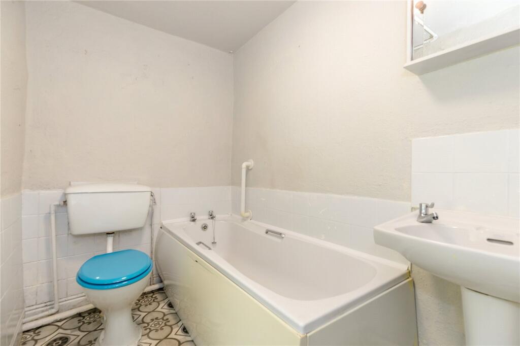House in Harrogate - More