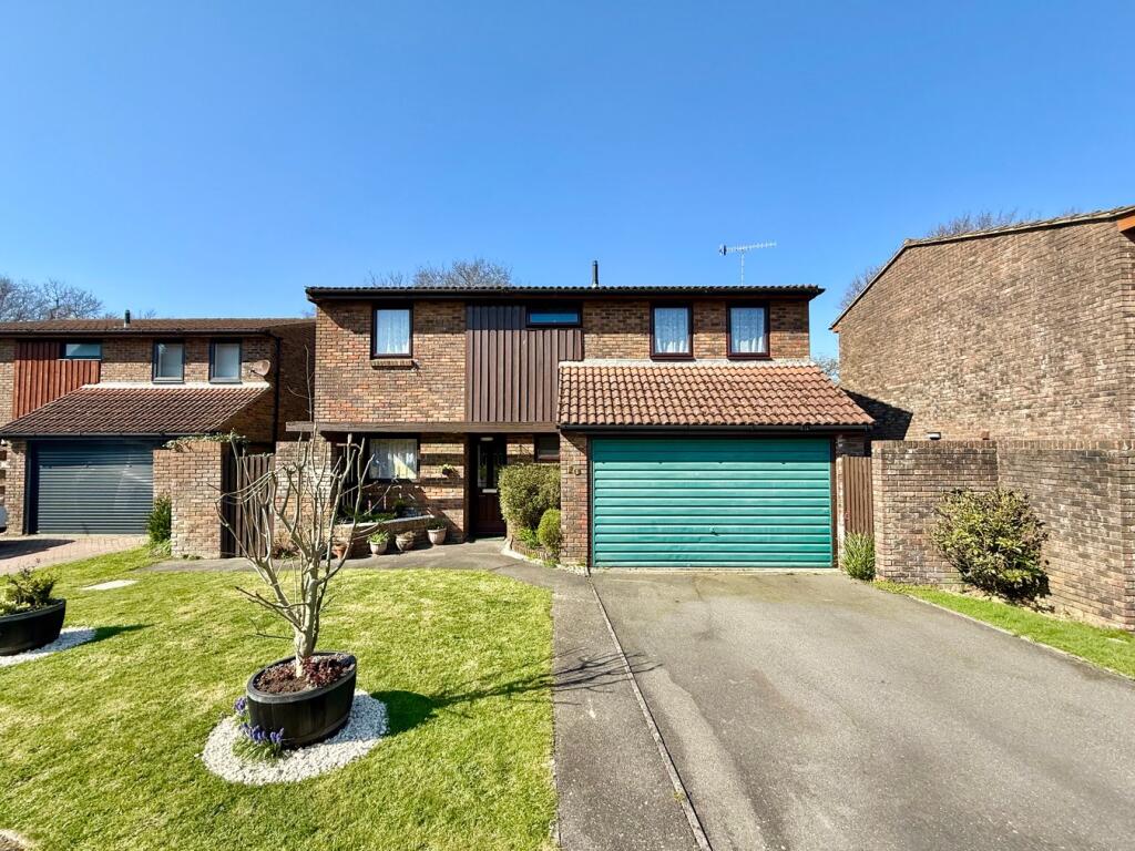 Main image of property: Portfield Close, Bexhill-on-Sea, TN40