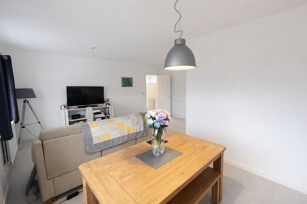 Viburnum Road, Almondsbury, BS32 photo 3