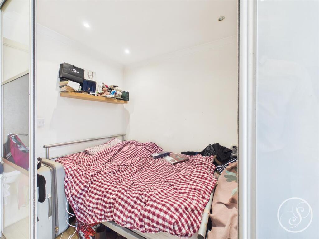 Apartment in Leeds - View 5