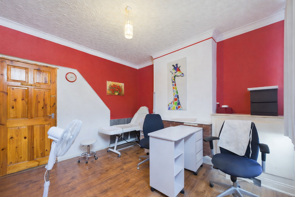 Tudor Road, Leicester, Leicestershire, LE3 - View 3
