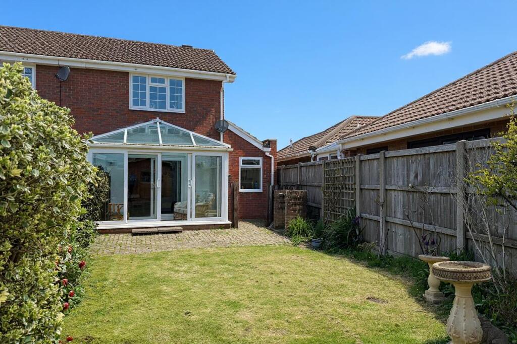 House in New Forest, Ringwood - View 2