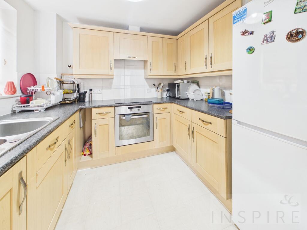 Apartment in Crawley, West Sussex - View 4