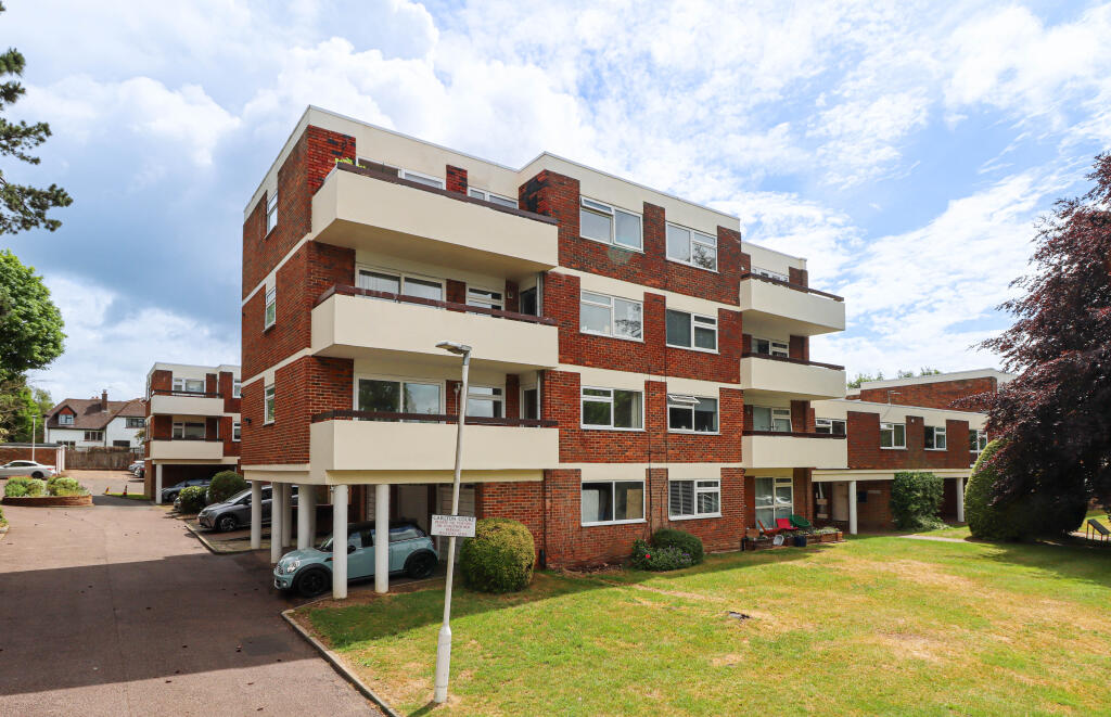 Main image of property: Carlton Road, Harpenden, AL5