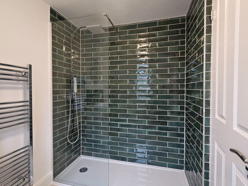 Wharncliffe Road, London, SE25 6SL photo 3