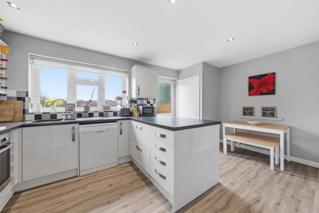 House in Tunbridge Wells, Kent - View 3