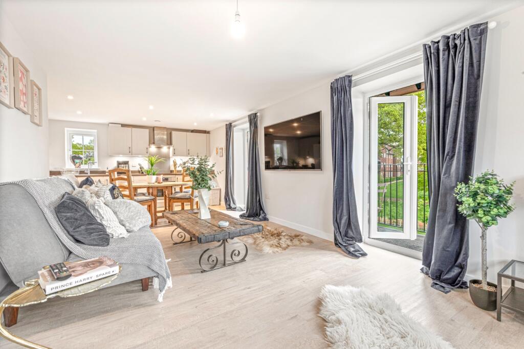 Main image of property: Franklin Gardens, Didcot, Oxfordshire, OX11