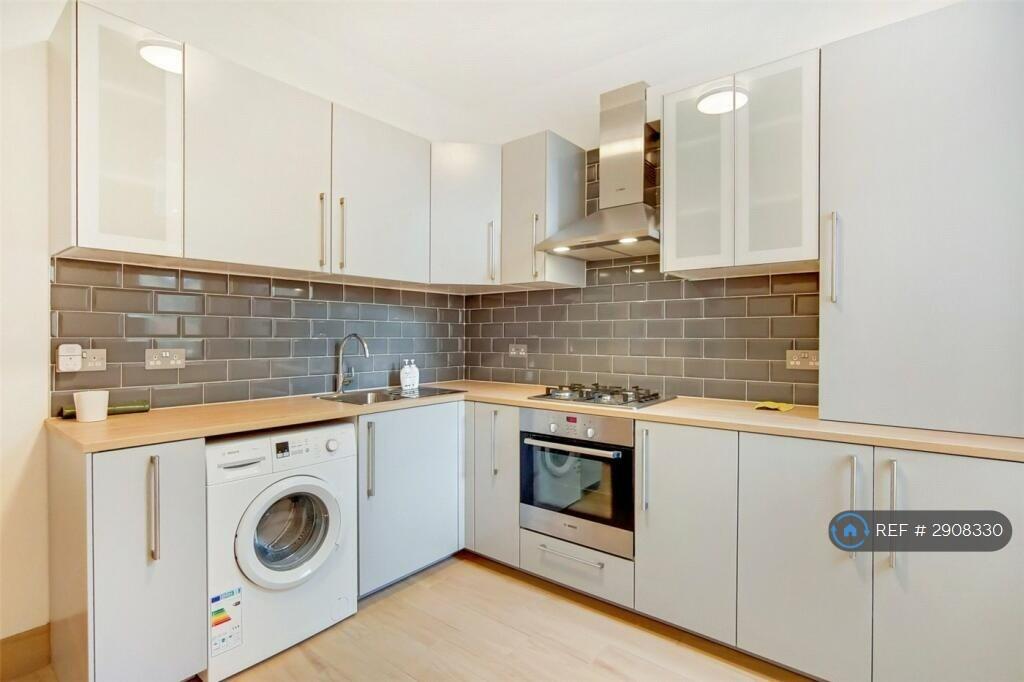 1 bedroom house share for rent