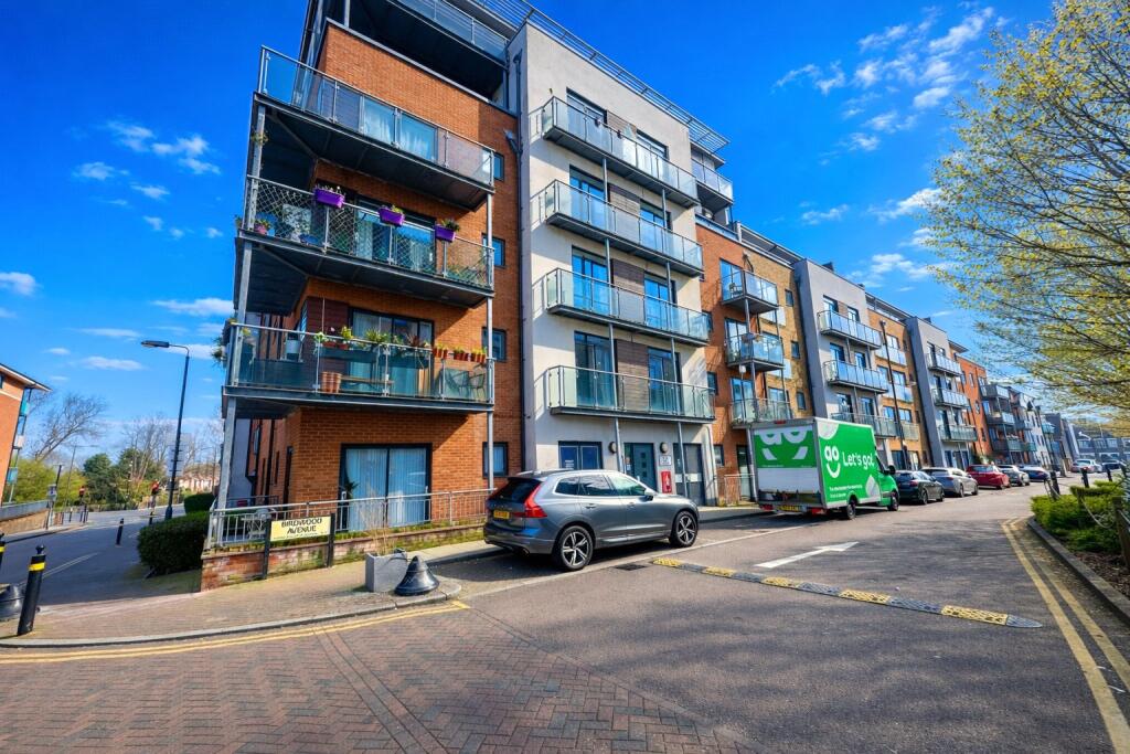 Main image of property: Desvignes Drive, London, SE13