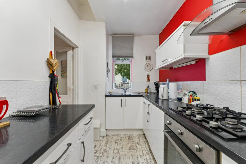 Apartment in Glasgow, Scotstounhill, Scotstoun - View 4