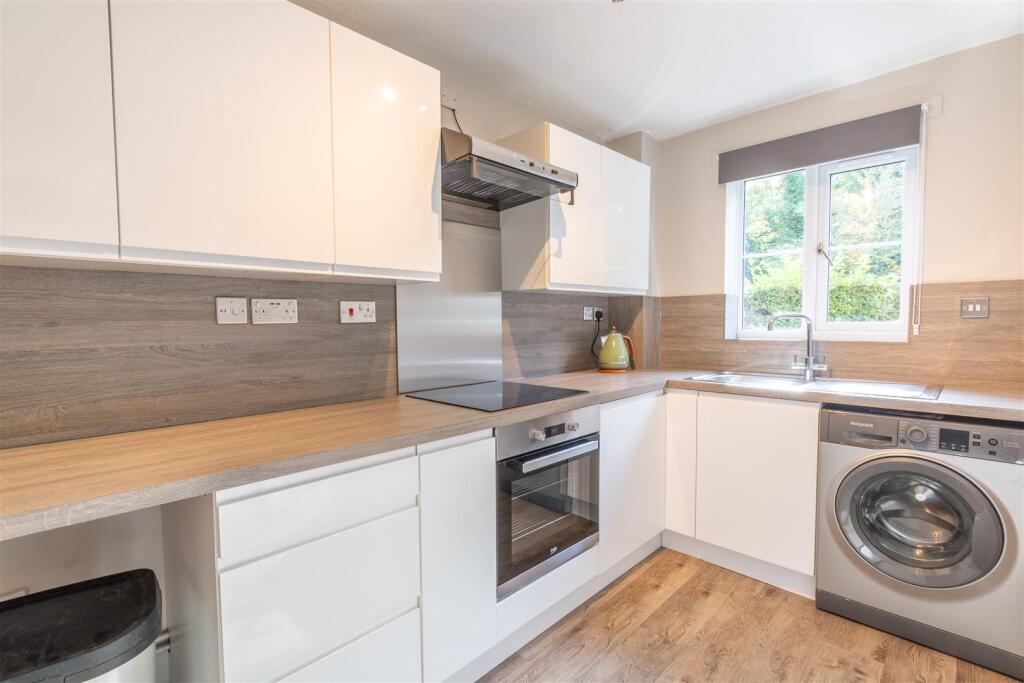 Apartment in Stroud, Rodborough - View 5