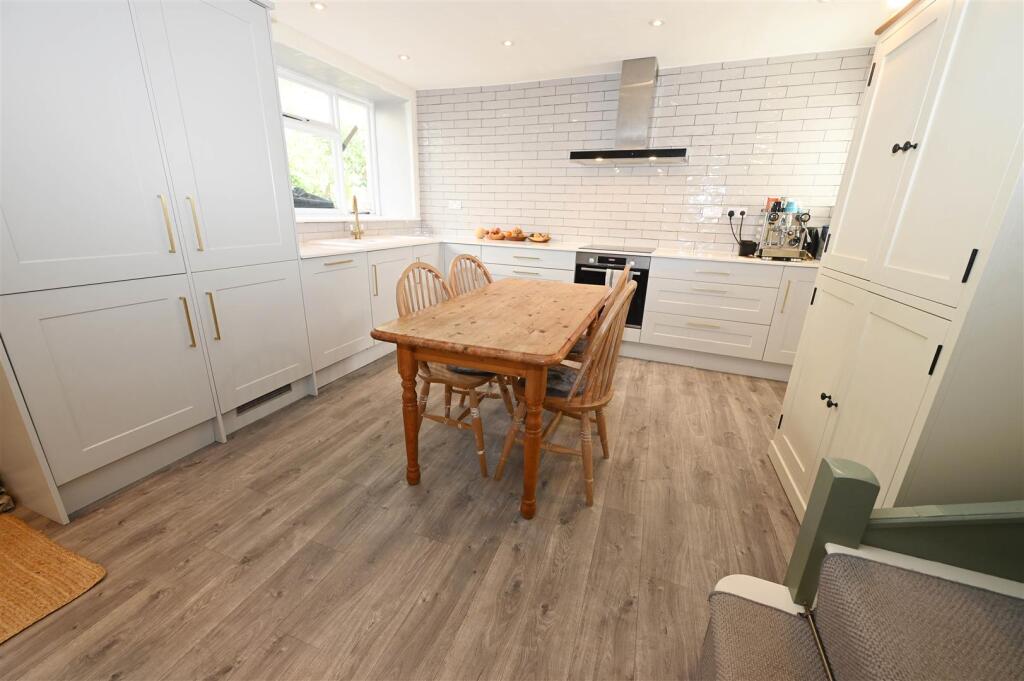 Apartment in Darlington - View 5
