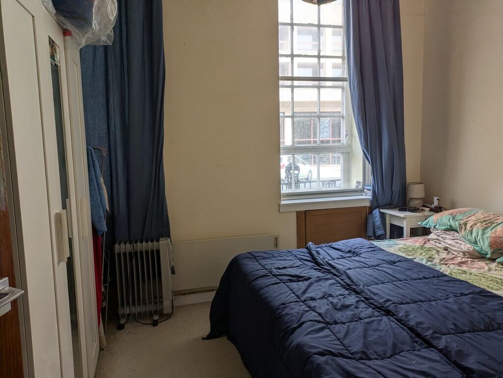 Apartment in Glasgow - View 2