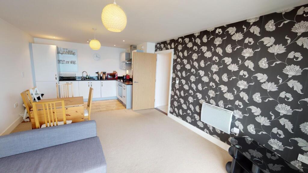 Apartment in Cardiff - More